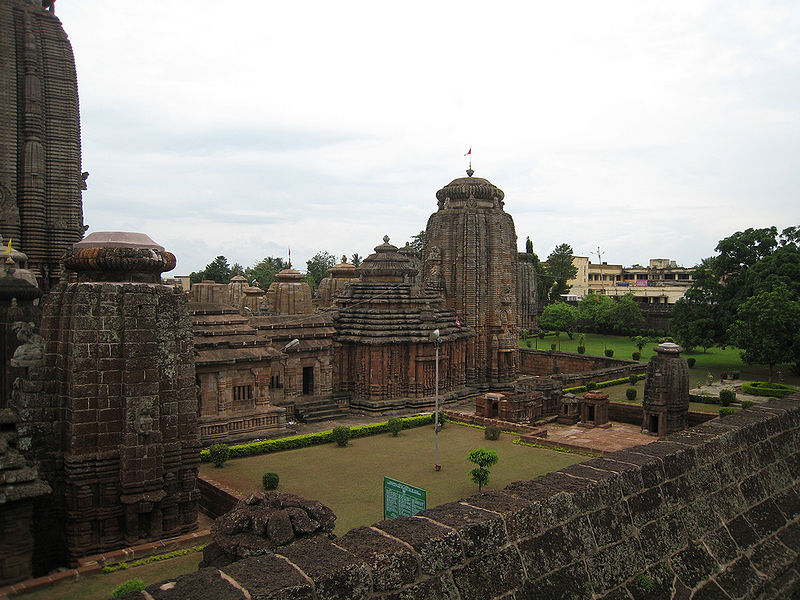 File:Lingaraj-Temple.jpg