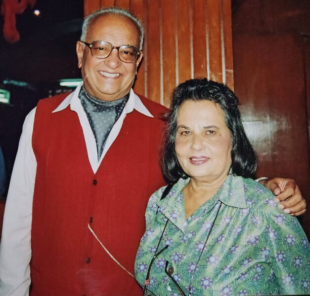 File:ह्यूग और कोलीन गैंटज़र.jpg