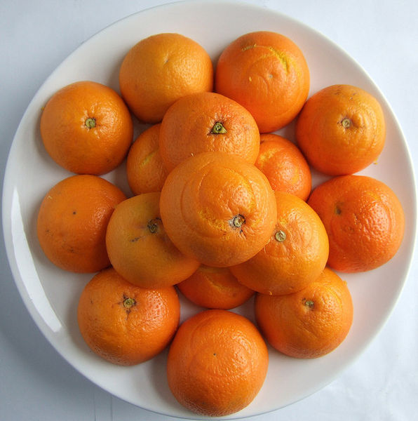 File:Oranges-1.jpg