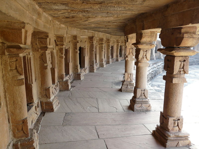File:Chausath-Yogini-Temple6.jpg