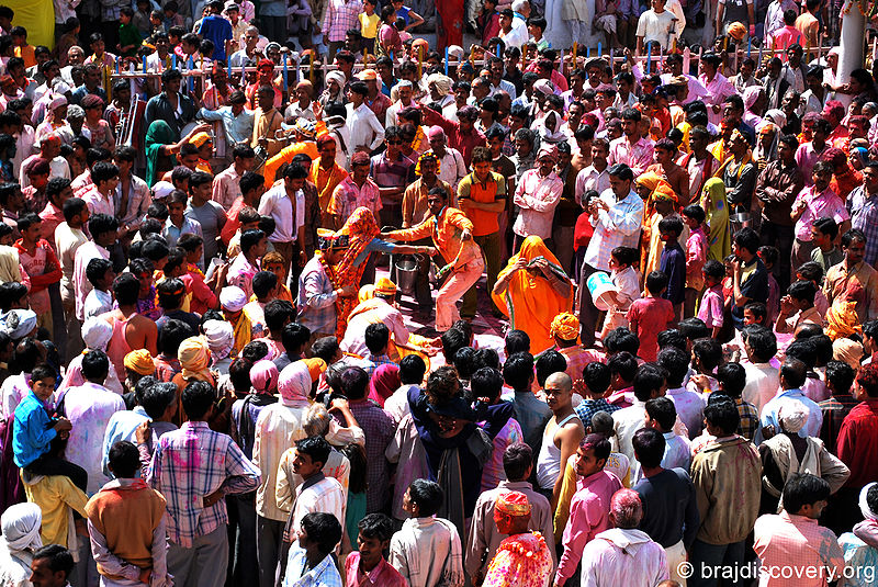 File:Baldev-Holi-Mathura-12.jpg