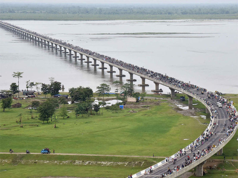 चित्र:Dhola-Sadiya-Bridge.jpg