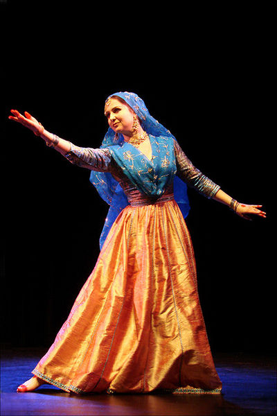 File:Kathak-Dance-2.jpg