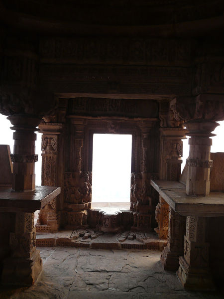 File:Saas-Bahu temple-6.jpg