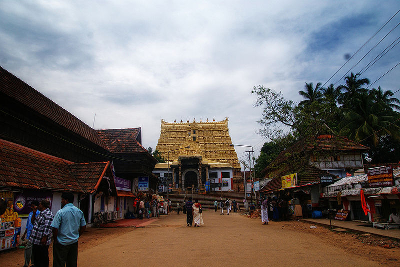 File:Sri-Padmanabhaswamy-Temple-2.jpg