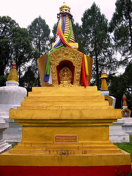 File:Tashiding-Monastery-2.jpg