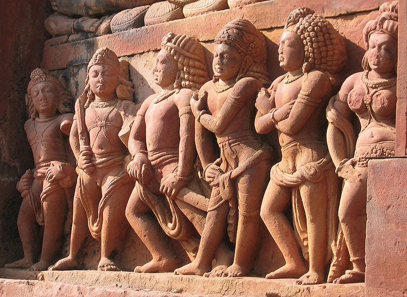 File:Five-Pandavas-With-Draupadi.jpg