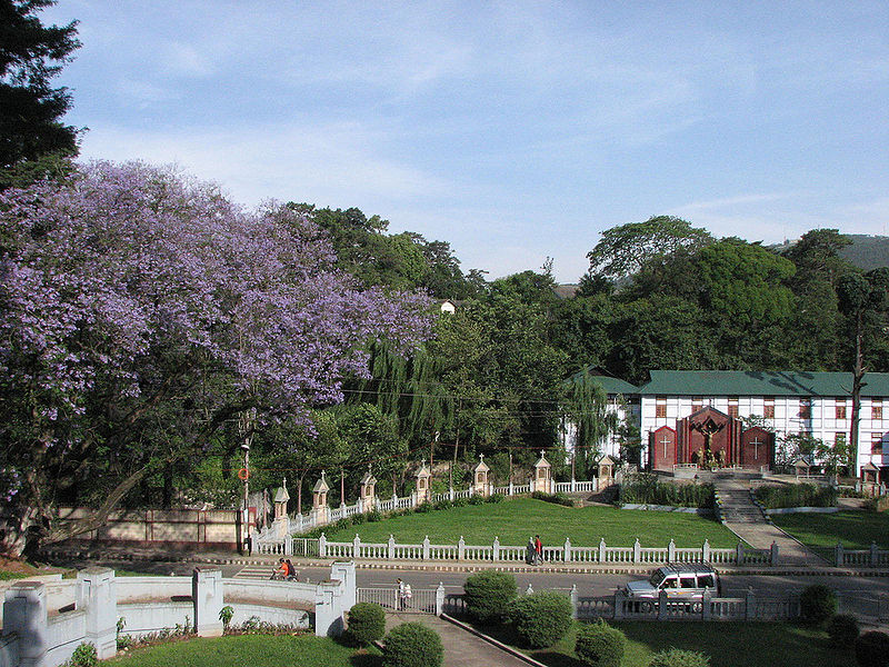 File:Church-Grounds.jpg