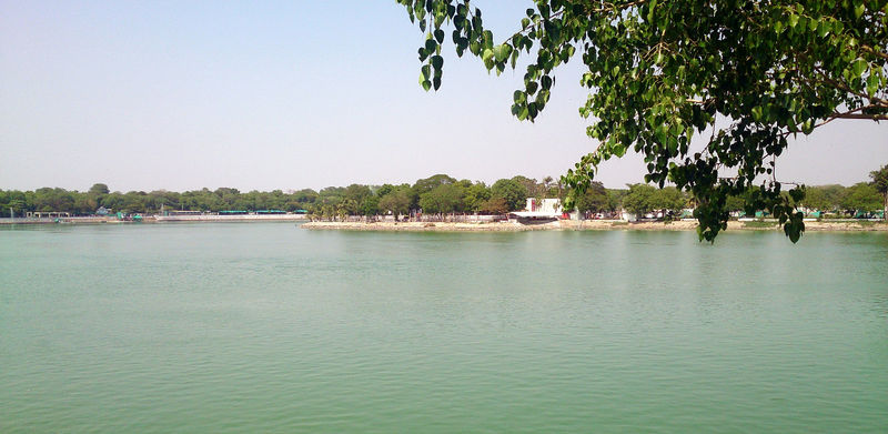 File:Kankaria Lake-3.jpg