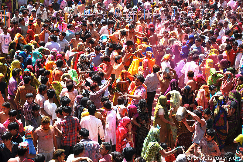 File:Baldev-Holi-Mathura-16.jpg