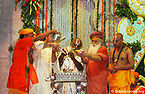 दुग्धाभिषेक, कृष्ण जन्मभूमि, मथुरा Dugdhaabhishek, Krishna's Birth Place, Mathura