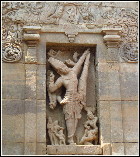 File:Vishnu-Avatar-Pattadakal.jpg