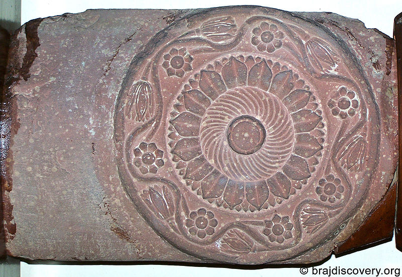 File:Cross-Bar-Showing-Full-Blown-Lotus-Mathura-Museum-15.jpg