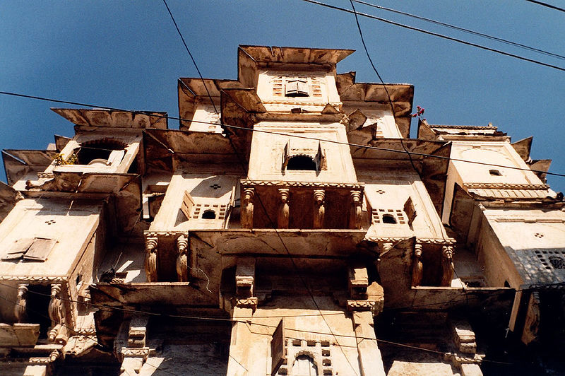 File:Udaipur-facade.jpg