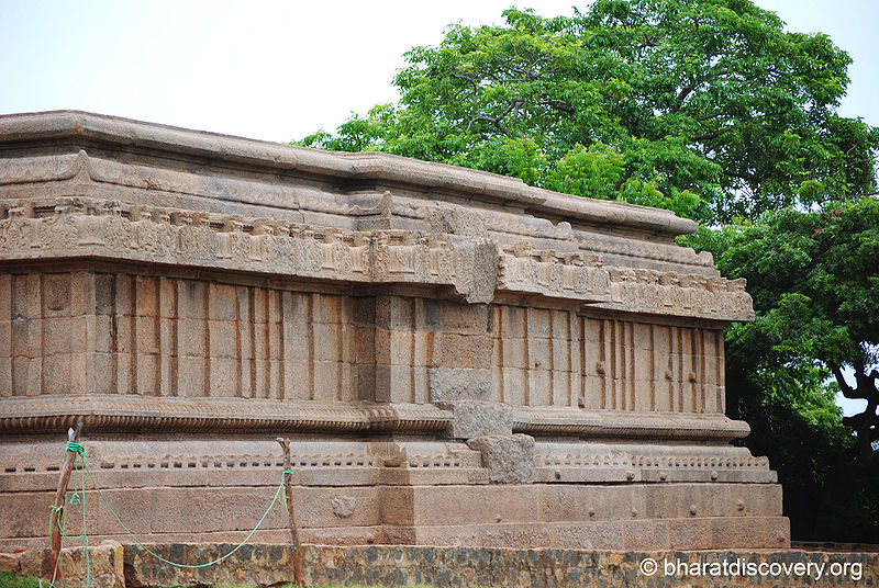 चित्र:Rayar Gopuram-Mahabalipuram-3.jpg